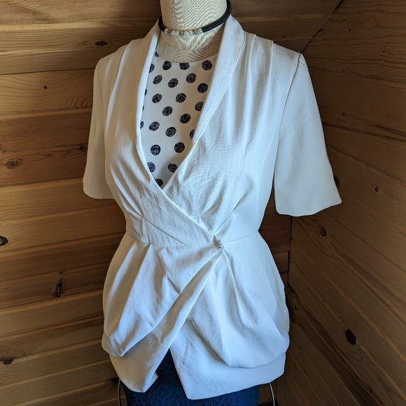 Alice + Olivia Jackets & Blazers - Alice + Olivia White Short Sleeve Peplum Wrap Blazer